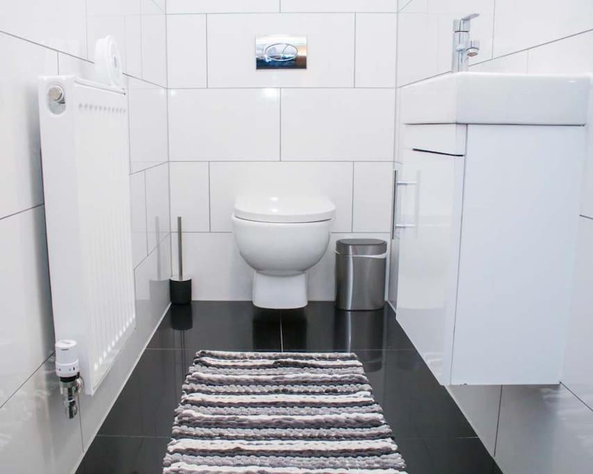 No25-Luxe Living Guest House- 2 Bed-Wifi-Free Parking-City- Beach Swansea Esterno foto